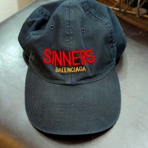 Balenciaga Black flat cap almost new authentic